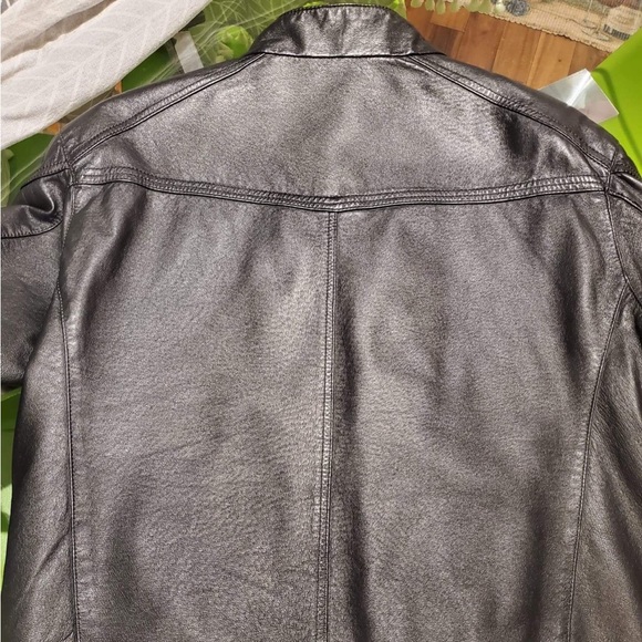 Danier leather jacket - Picture 7 of 7